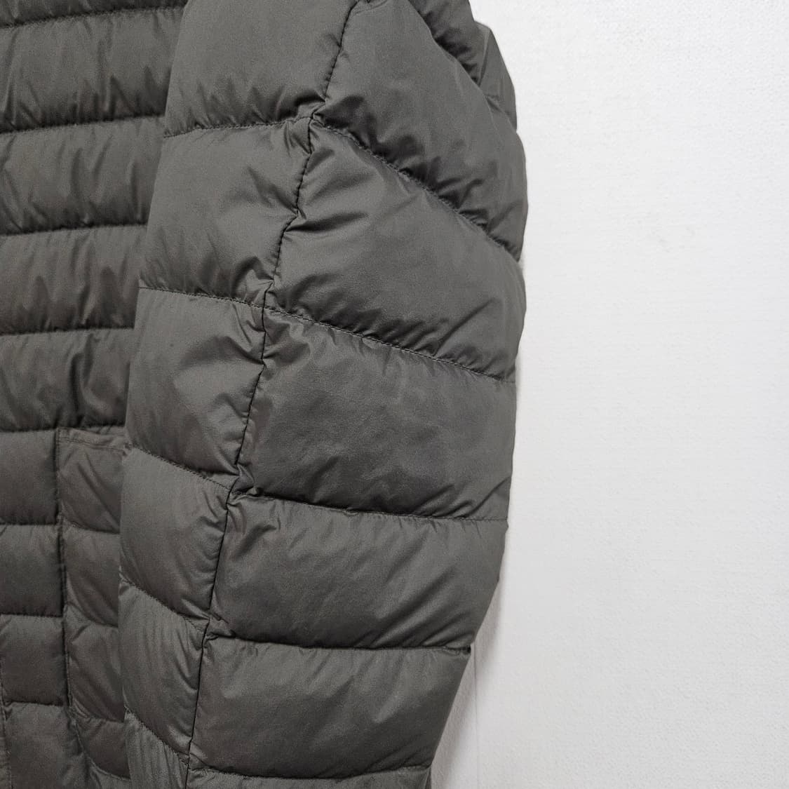 유니클로 U 경량패딩 올리브 M 상품이미지3