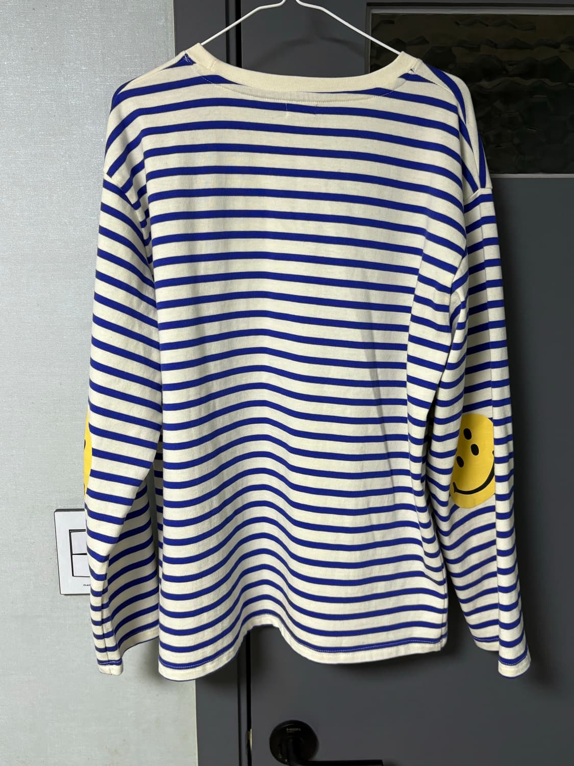 캐피탈 롱슬리브 판매합니다. 상품이미지2