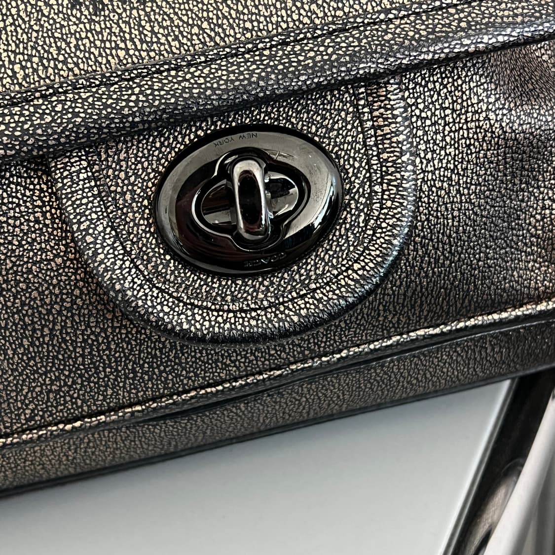 Coach vintage leather shoulder bag 상품이미지4