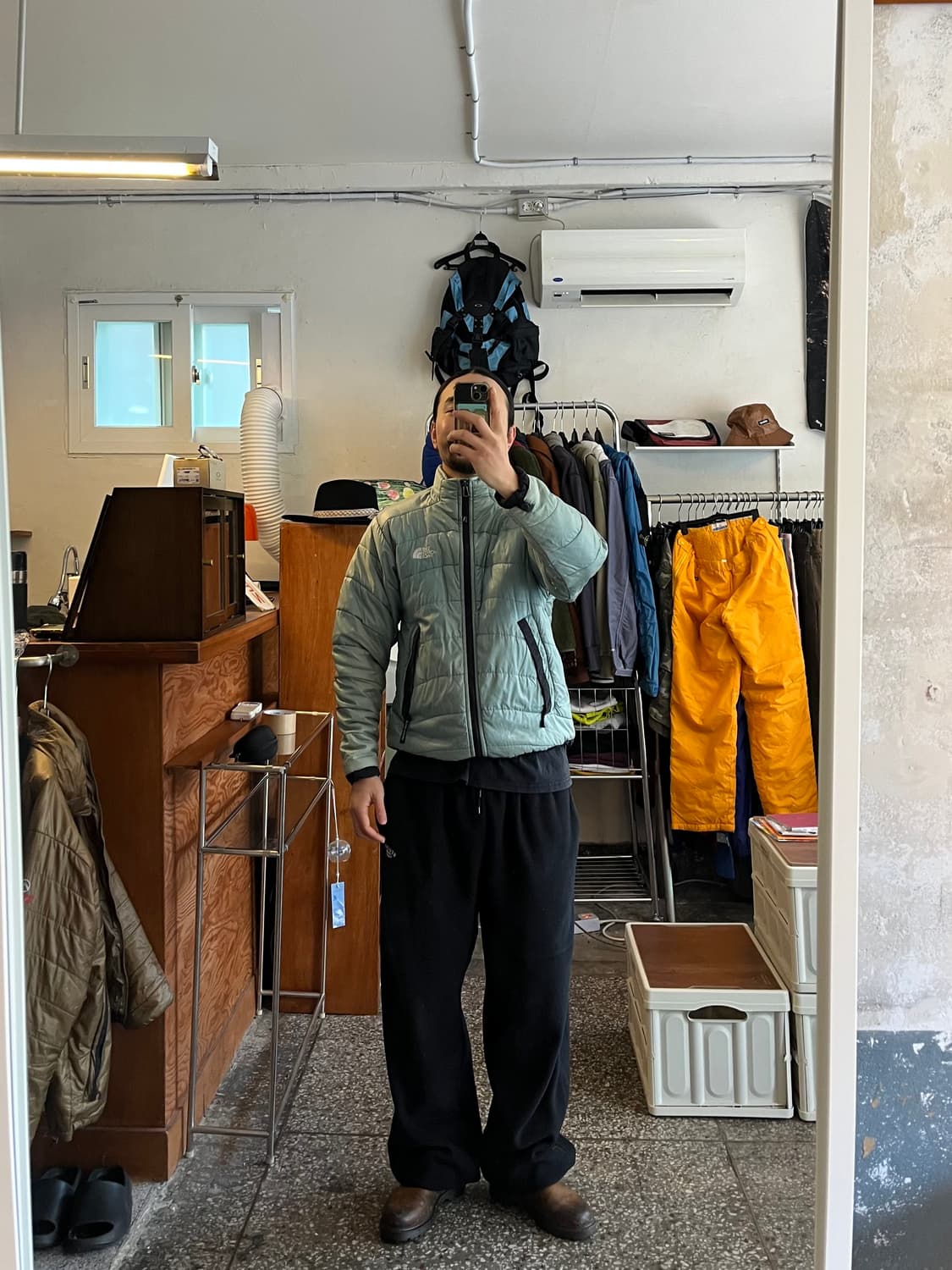 노스페이스 센터로고 세이지그린 경량패딩 상품이미지3