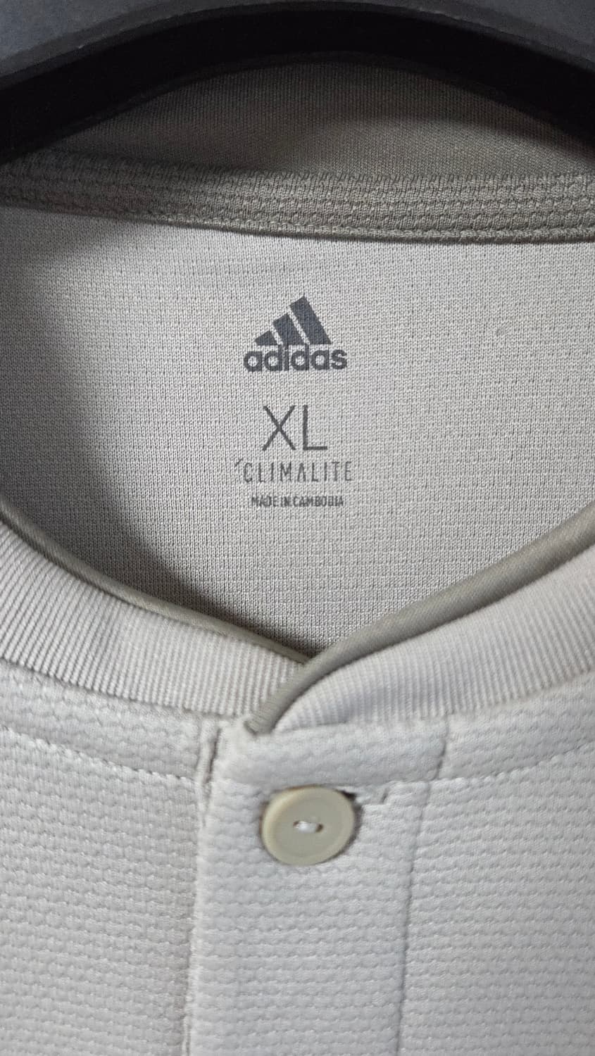 (착샷) 아디다스 유벤투스 유니폼 져지 18-19 레트로  상품이미지4