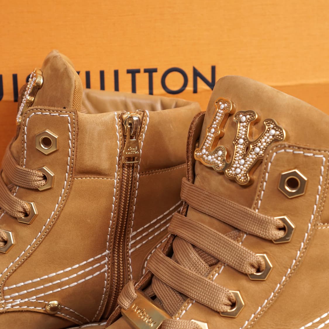 루이비통 퍼렐 런웨이 컬렉션 LV 체커 부츠 상품이미지6