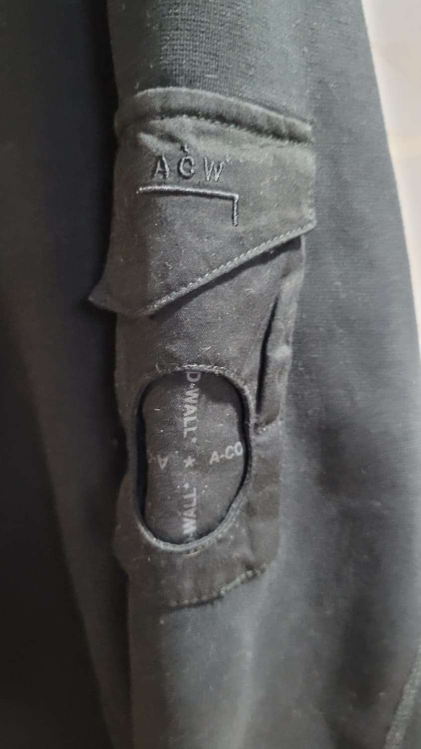 어콜드월 나침반 맨투맨 상품이미지2