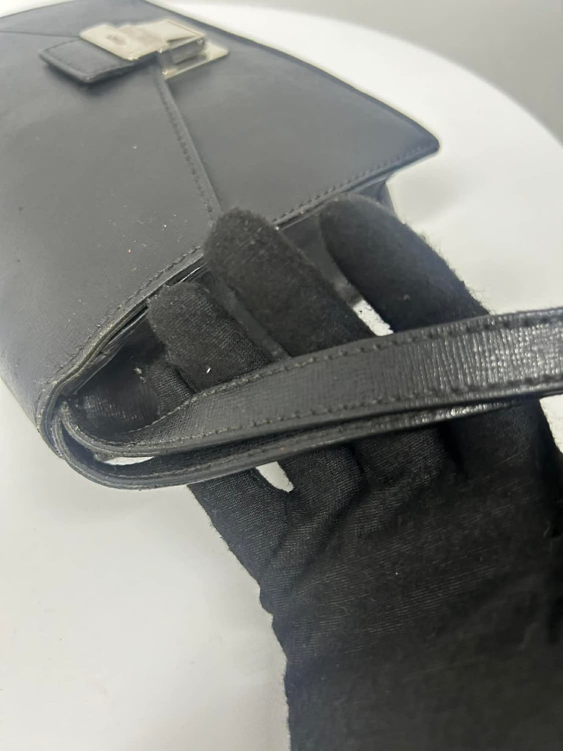 펜디 빈티지 레더 클러치백 상품이미지8