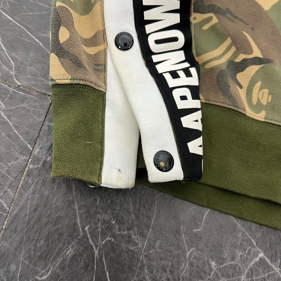 에이프 ABC 카모 바잉 베이싱 에이프 크루넥 맨투맨 상품이미지7