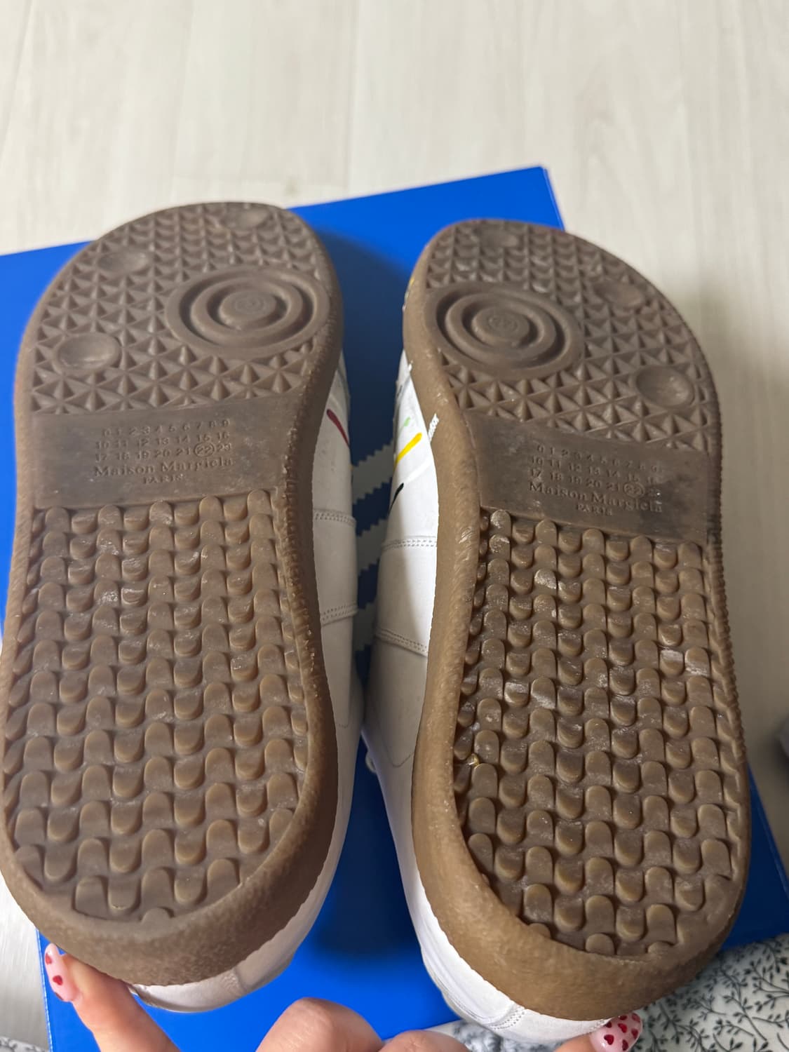 마르지엘라 페인팅 독일군 스니커즈 43(270~275) 상품이미지5