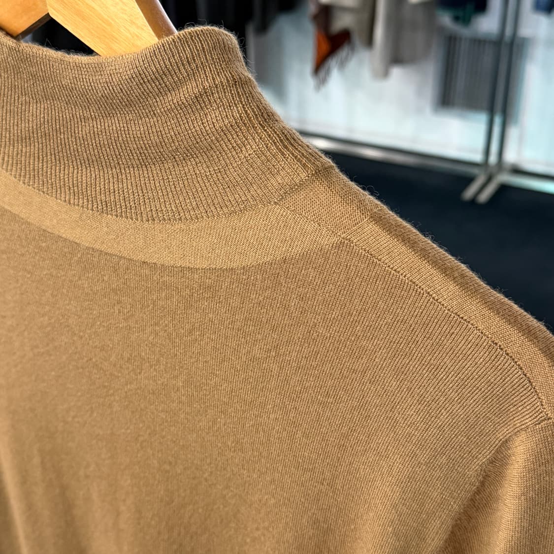 [M] 휴고보스 슬림핏 터틀넥 니트 스웨터  상품이미지4