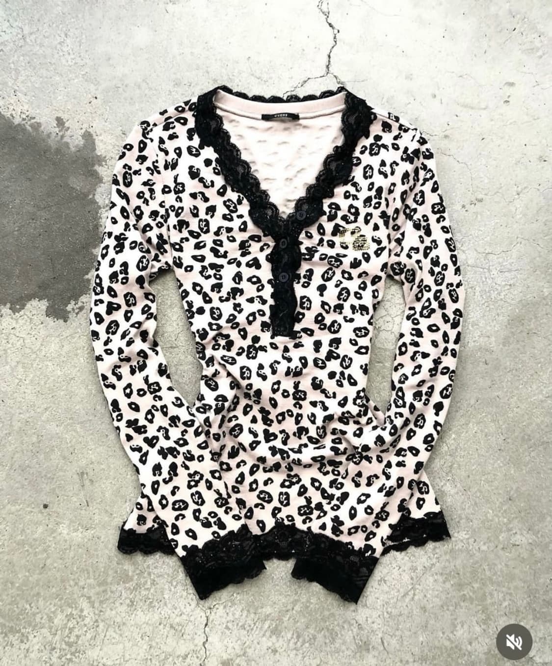 게스 오네 갸루 레오파드 호피 레이스 롱슬리브 상품이미지1
