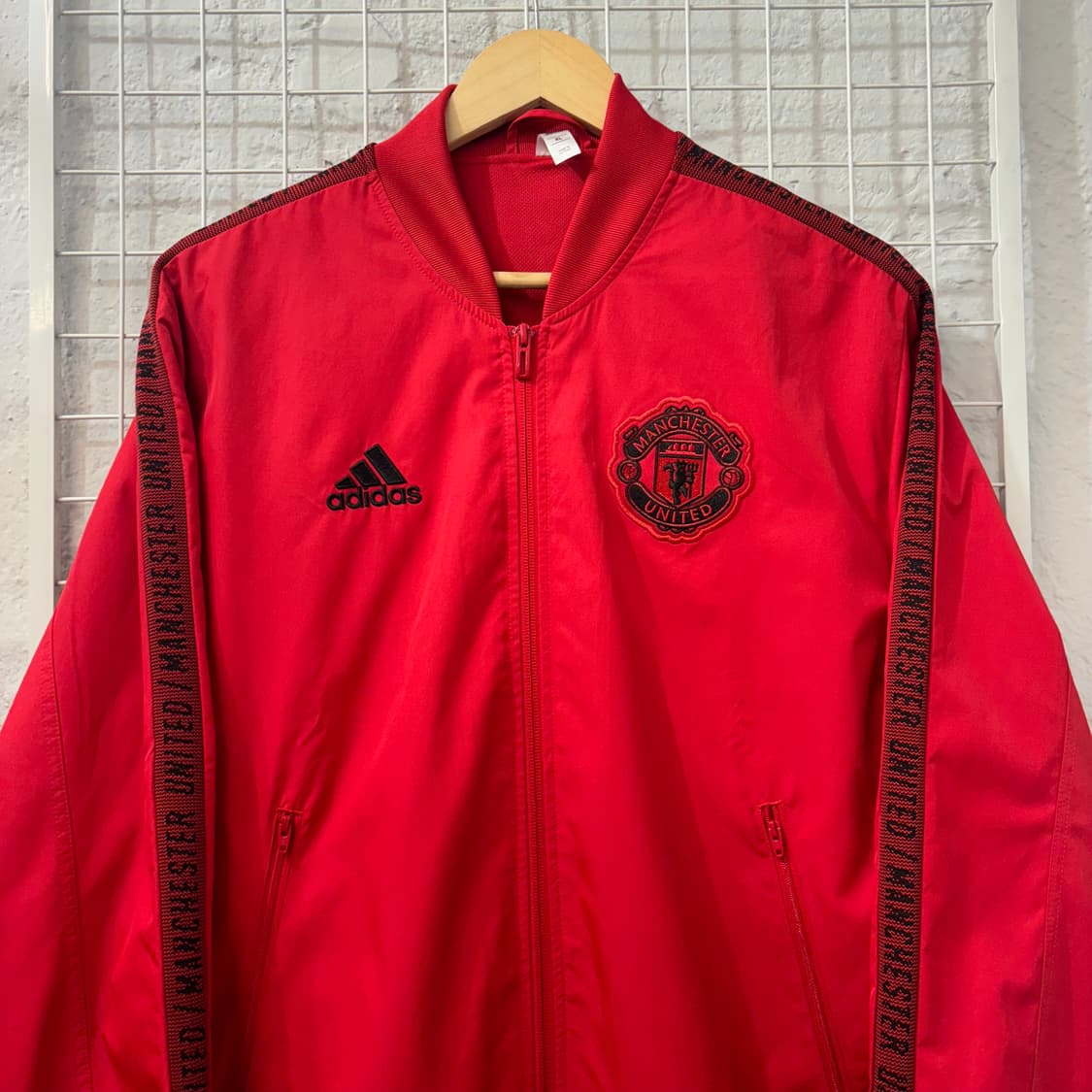 아디다스 19-20 맨체스터 유나이티드 앤섬 자켓 XL 상품이미지4