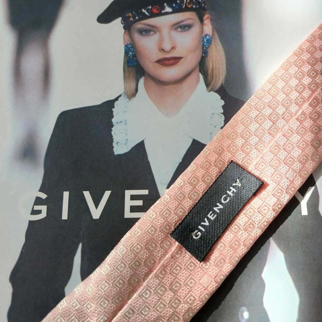 지방시 실크 핑크 다이아 패턴 넥타이 9.6cm A등급 A18846
 상품이미지4