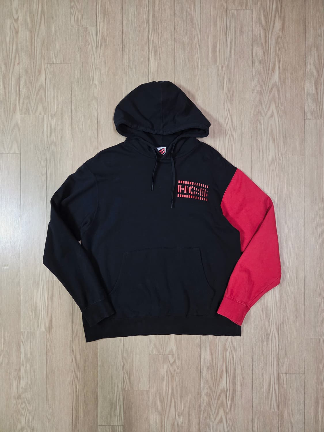 CONSADOLE JAPAN 블랙 배색 후드 티셔츠 상품이미지1