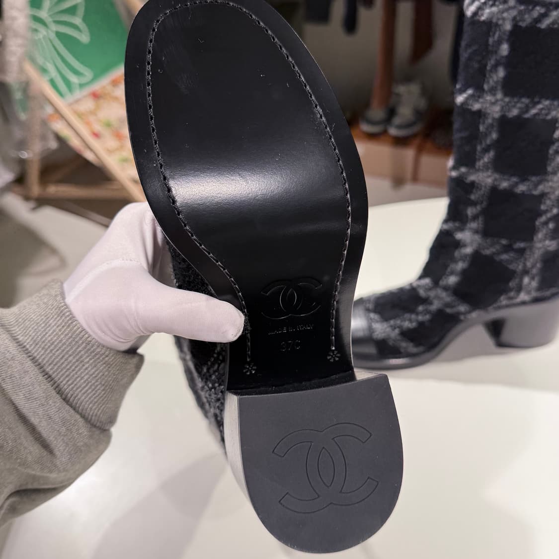 37 / 샤넬 울 트위드 페이던트 카프스킨 하이 부츠 상품이미지7