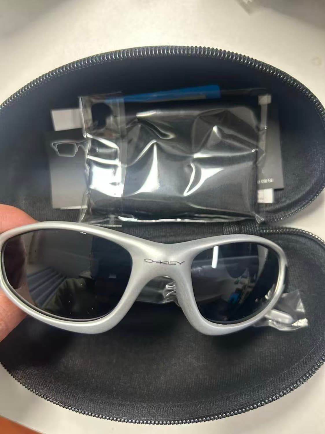 오클리 아이 자켓 리덕스 실버 프레임 프리즘 상품이미지3