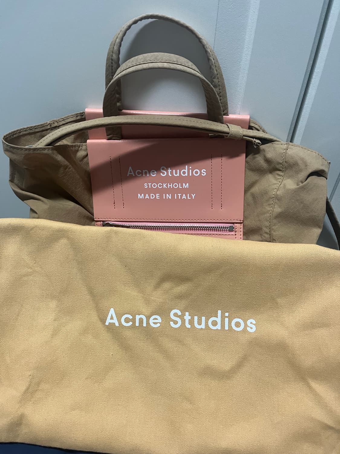 아크네 스튜디오 베이커백 미디움 상품이미지2