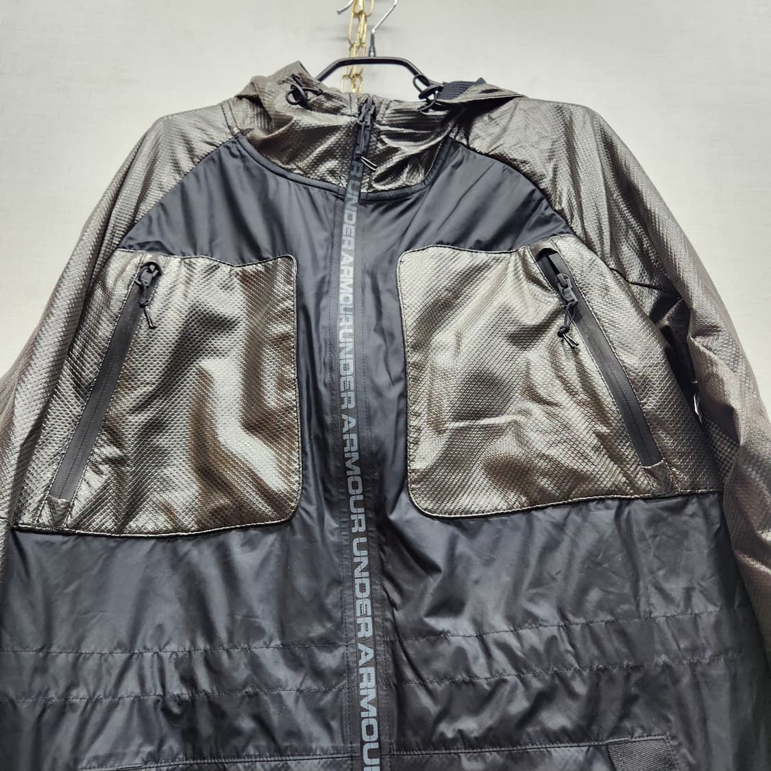 언더아머 퍼페추얼 프린트 후드 파카 투웨이 바람막이 L(L) 상품이미지2