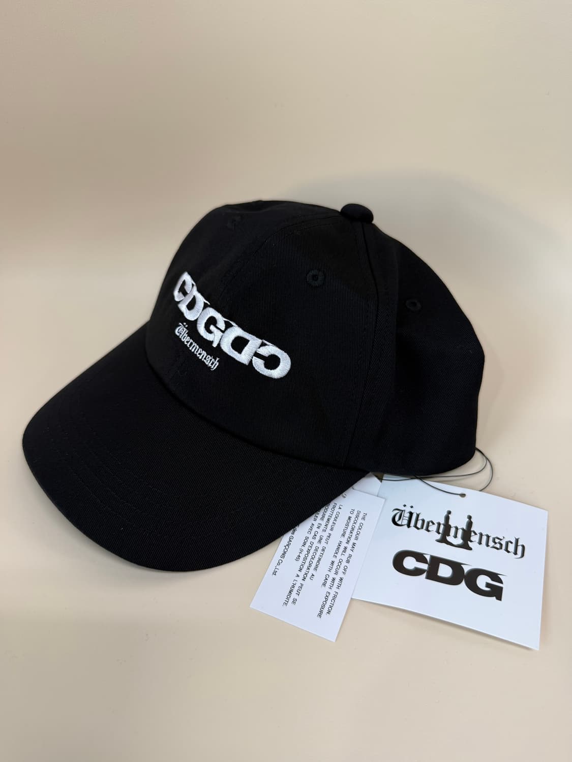 지드래곤 x CDG 위버멘쉬 CDGDC 로고 캡 블랙 상품이미지2