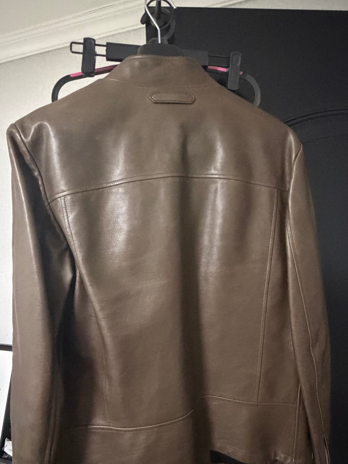 톰포드 카프스킨 레더자켓 상품이미지5