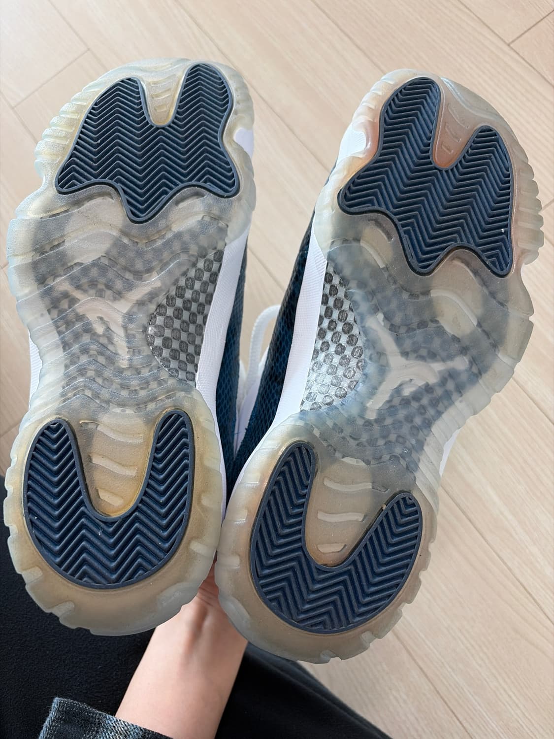 나이키 에어조던 11 레트로 로우 LE (네이비 뱀피) 상품이미지4