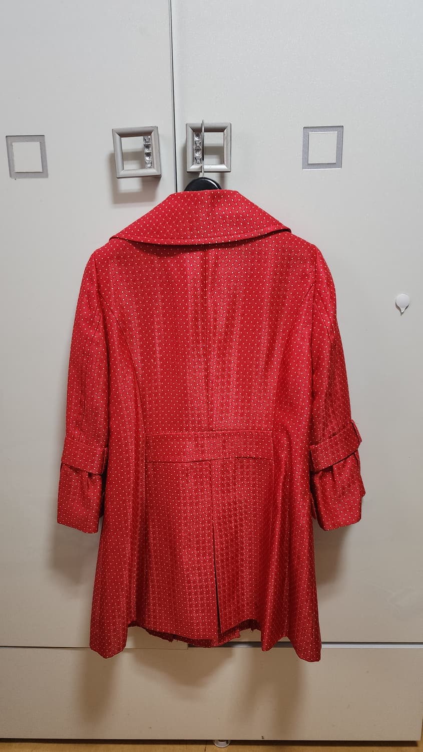 DEESSE 빨간색 땡땡이 패턴 코트 상품이미지2