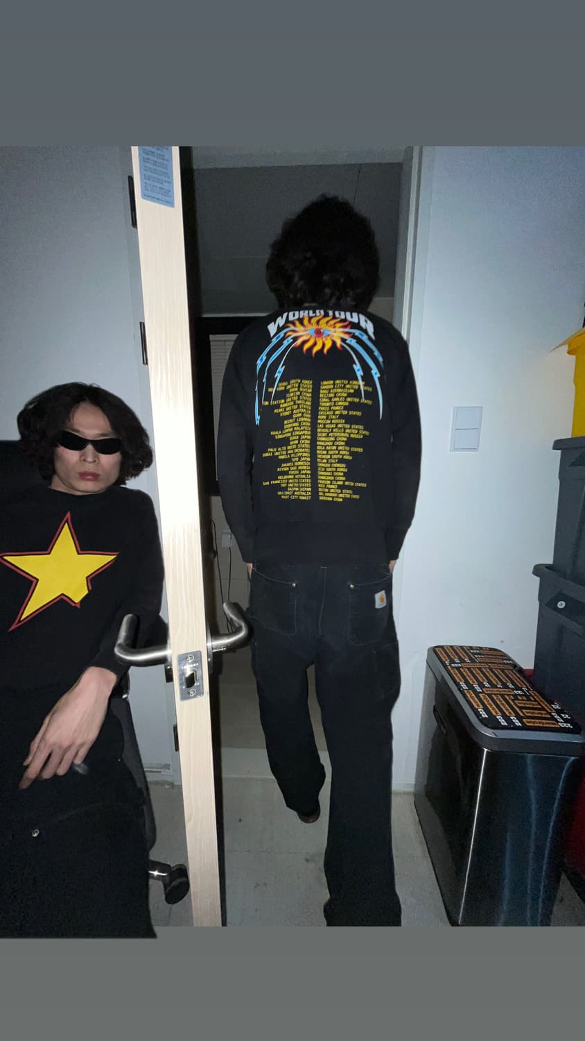 Givenchy Star World Tour Sweatshirt 상품이미지1