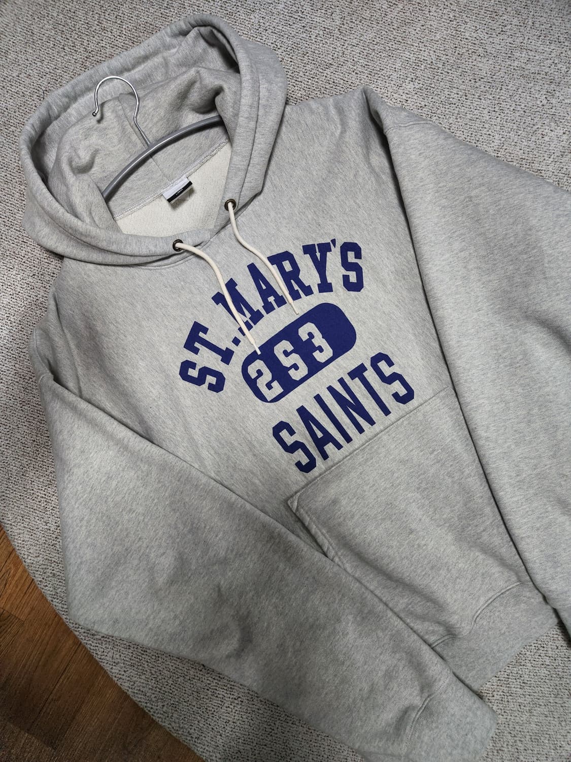 아웃스탠딩 후드티 L(105)사이즈 멜란지그레이 색상 팝니다. 상품이미지2