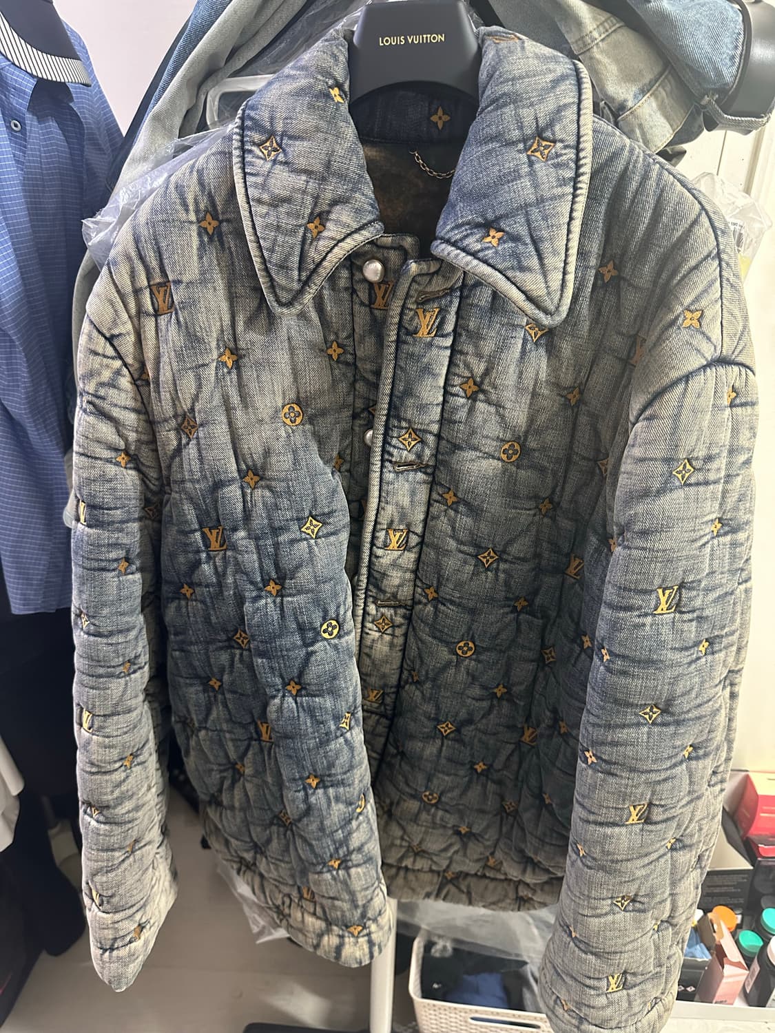 [L] 루이비통 컬렉션라인 퍼렐 청패딩 상품이미지6