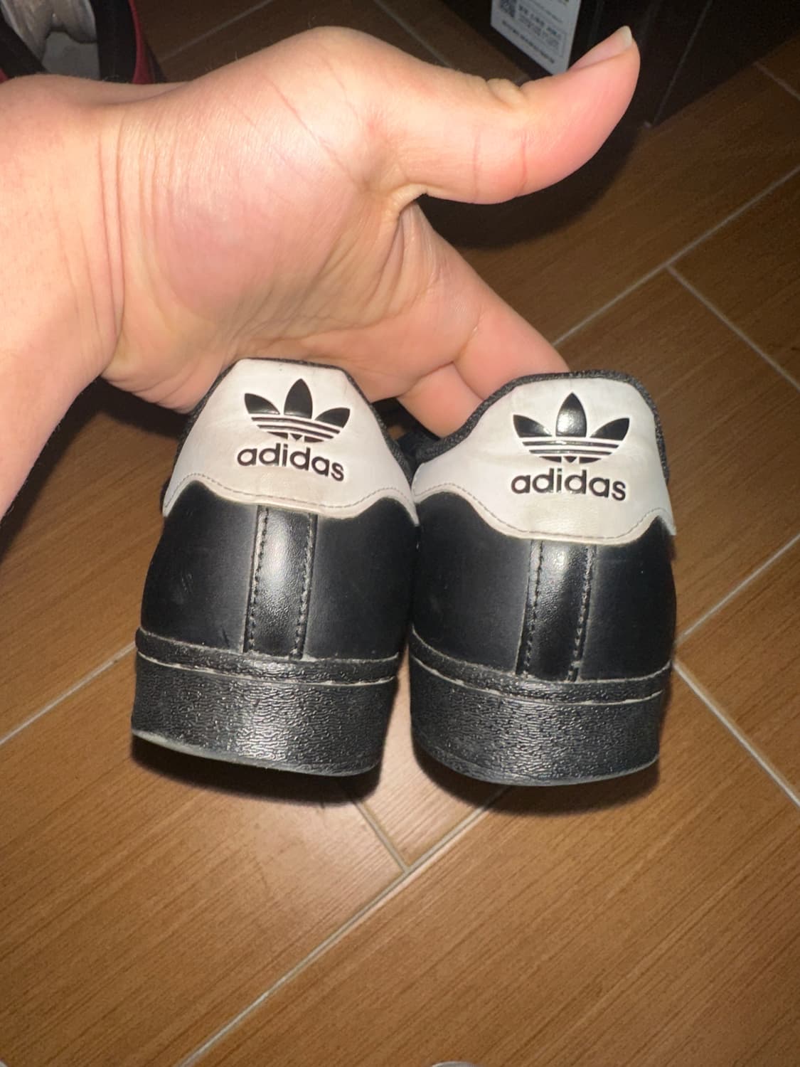 아디다스 슈퍼스타 검흰 275 상품이미지3