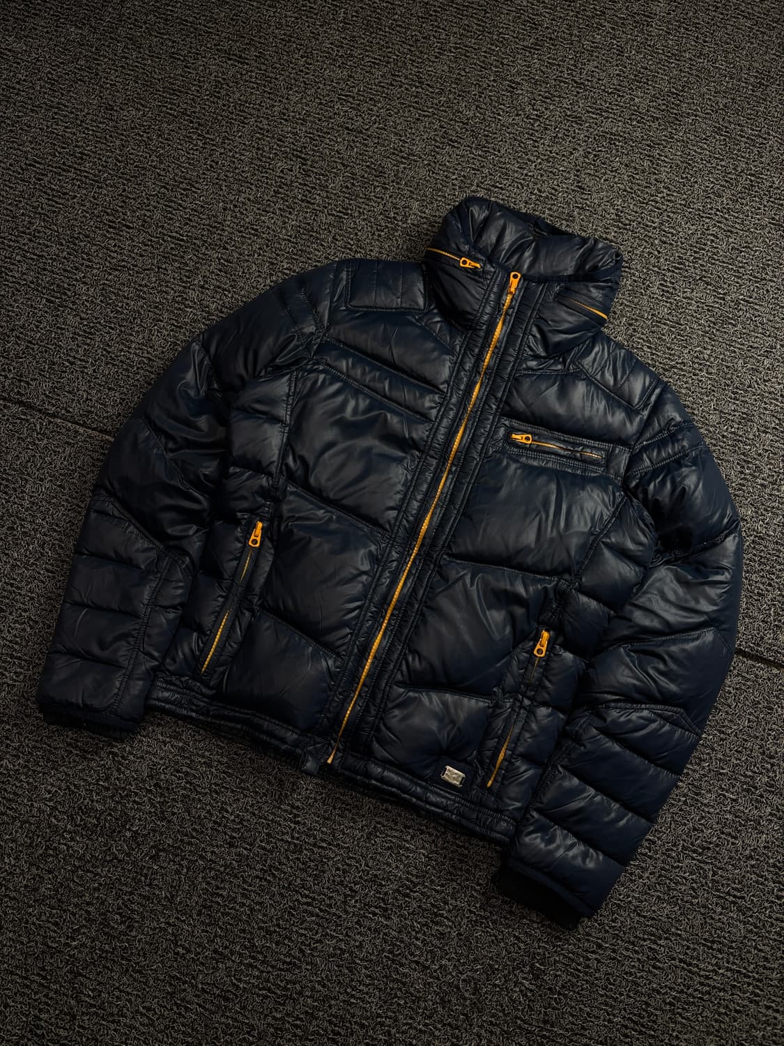 디젤 y2k 글로시 크롭 다운 푸퍼 패딩 1889 상품이미지1