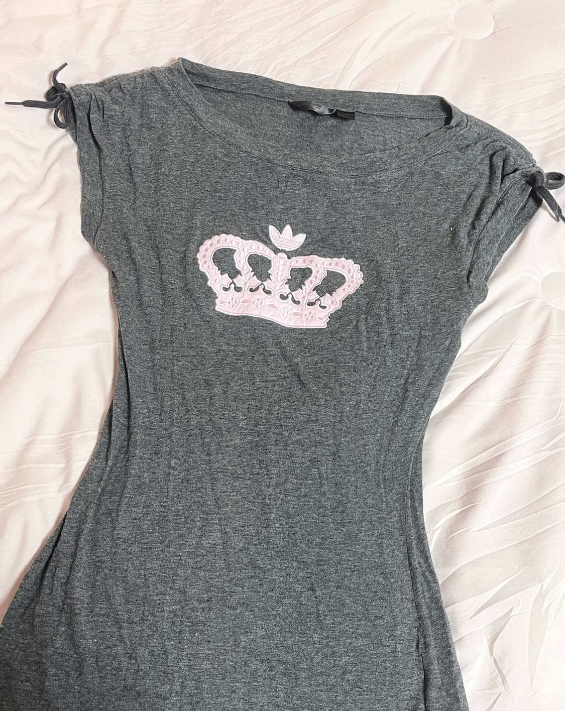 아디다스 미시엘리엇 회핑 그레이 + 연핑크 딸기우유 왕관 셔링 반팔티 상품이미지1