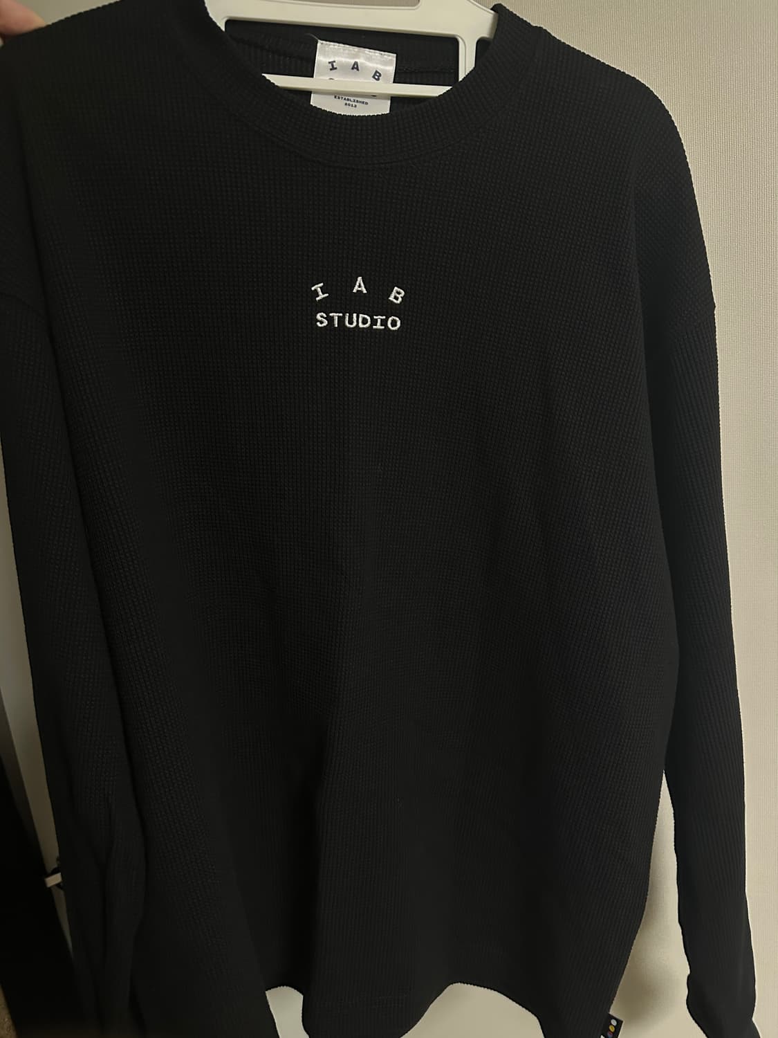 아이앱 스튜디오 와플 롱슬리브 블랙 M사이즈 상품이미지2