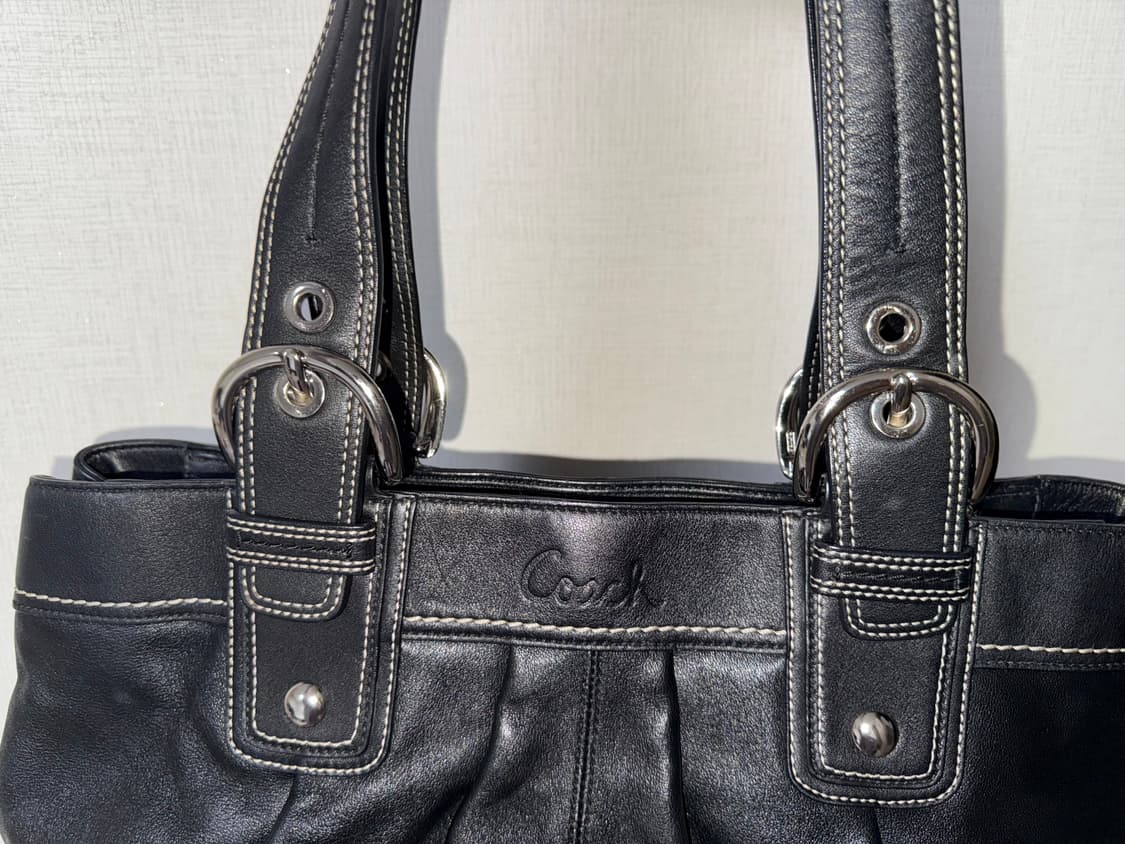 코치 버클 숄더백 상품이미지4