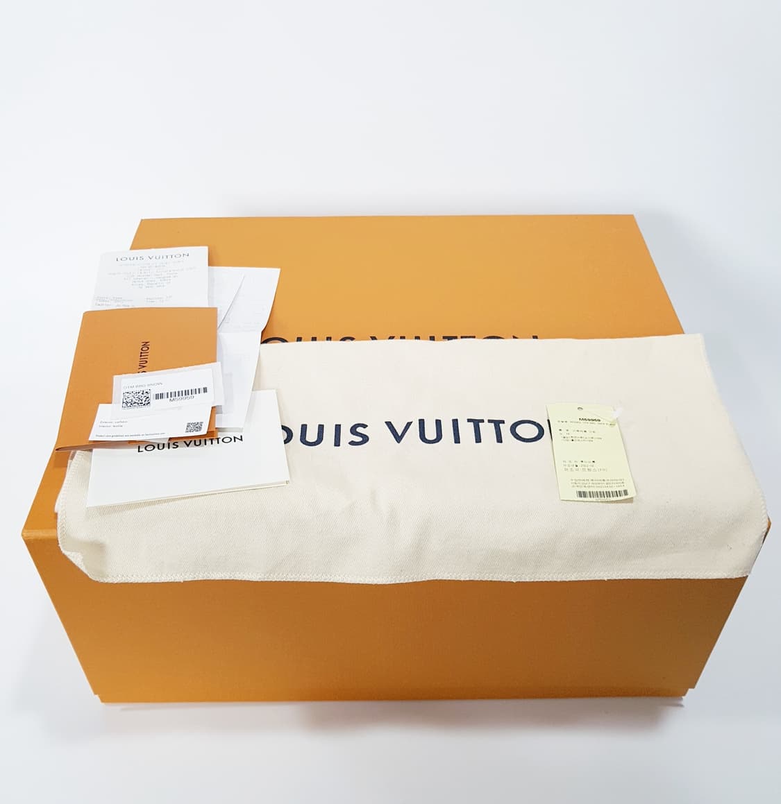 루이비통 오버 더 문 호보백 M59959 상품이미지10