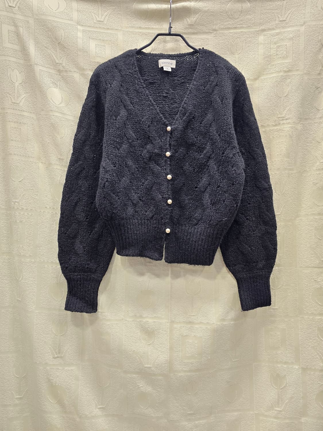 시엔느 캐롤라인 울 가디건 블랙 55~66 상품이미지1