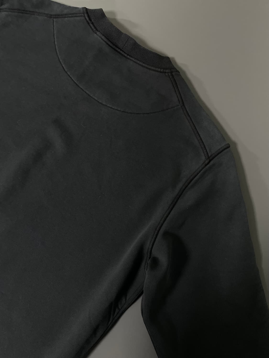 [L] 스톤아일랜드 와펜 코튼 스웻셔츠 맨투맨 QR인증 상품이미지6