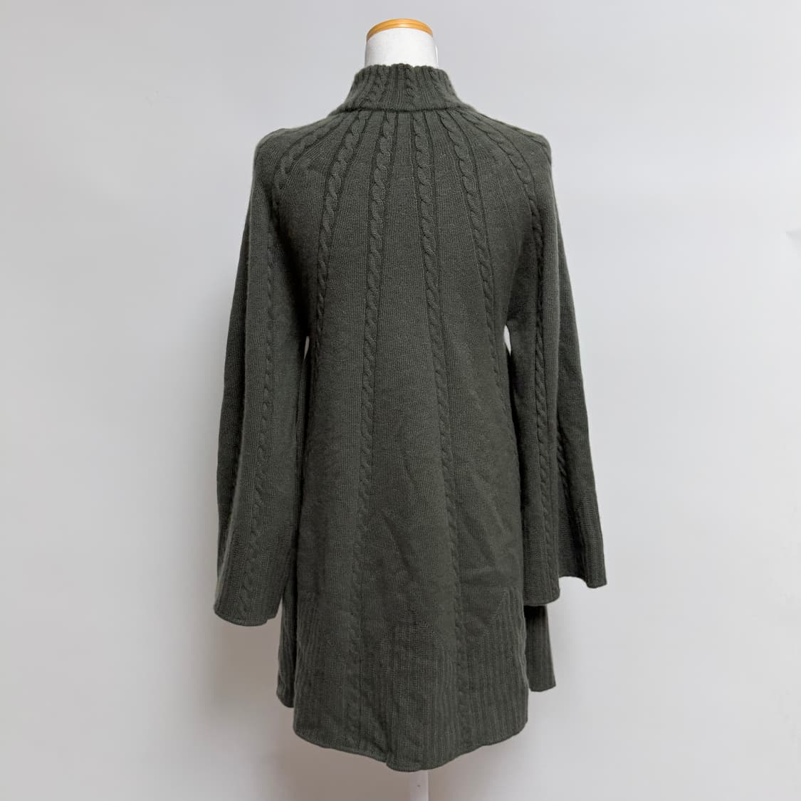 [캐시미어 100%] 딥 카키 하프넥 반폴라 롱 원피스 상품이미지3