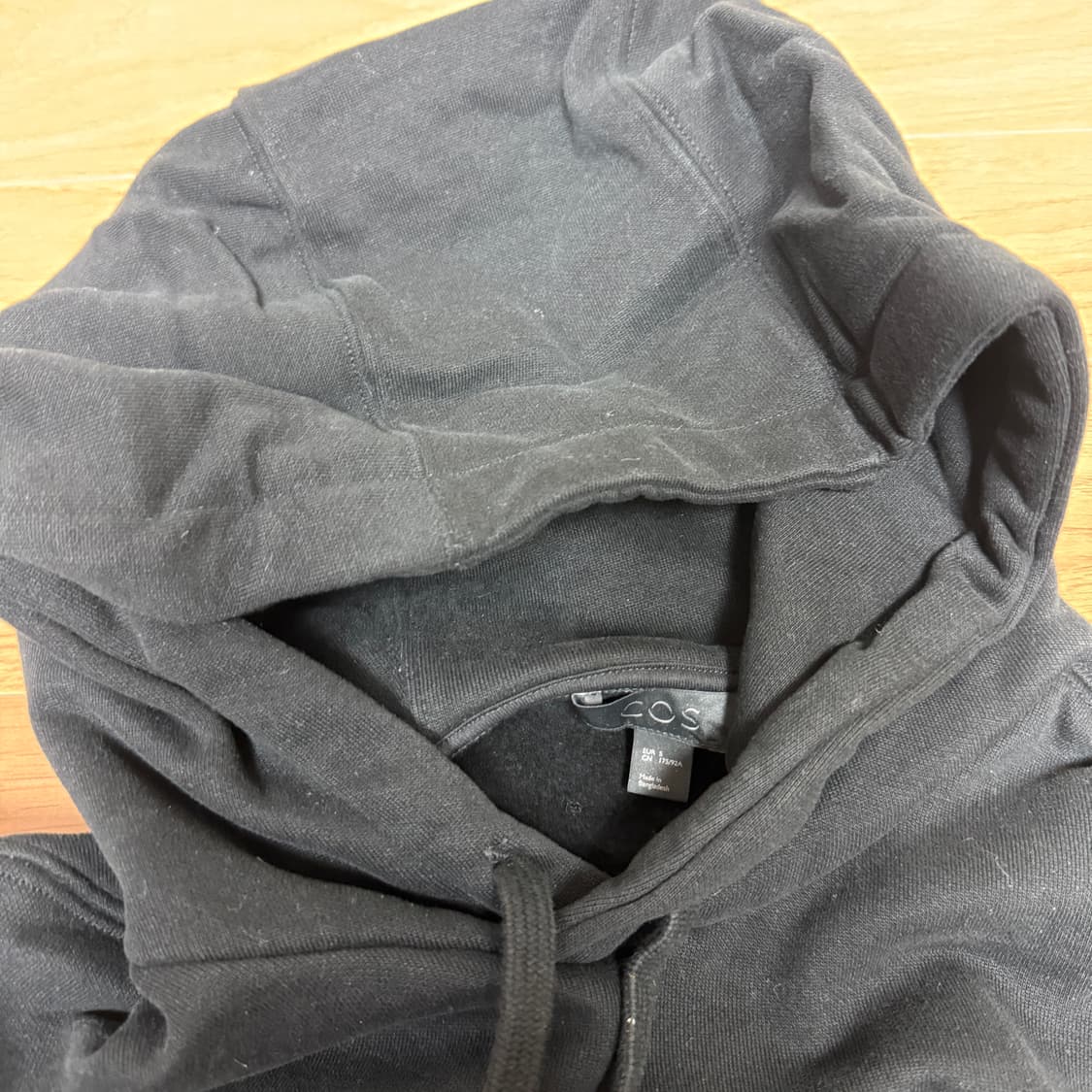 COS 검정색 후드티 S사이즈 상품이미지3