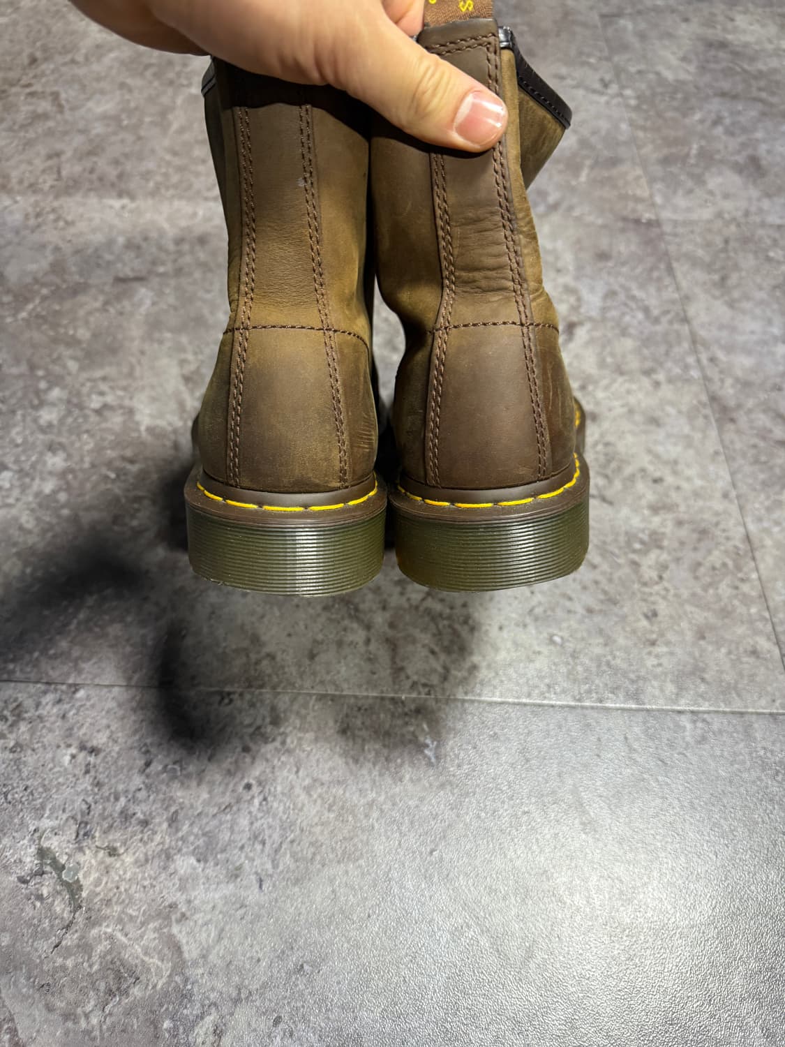 닥터마틴 1460 크레이지홀스 270 상품이미지3