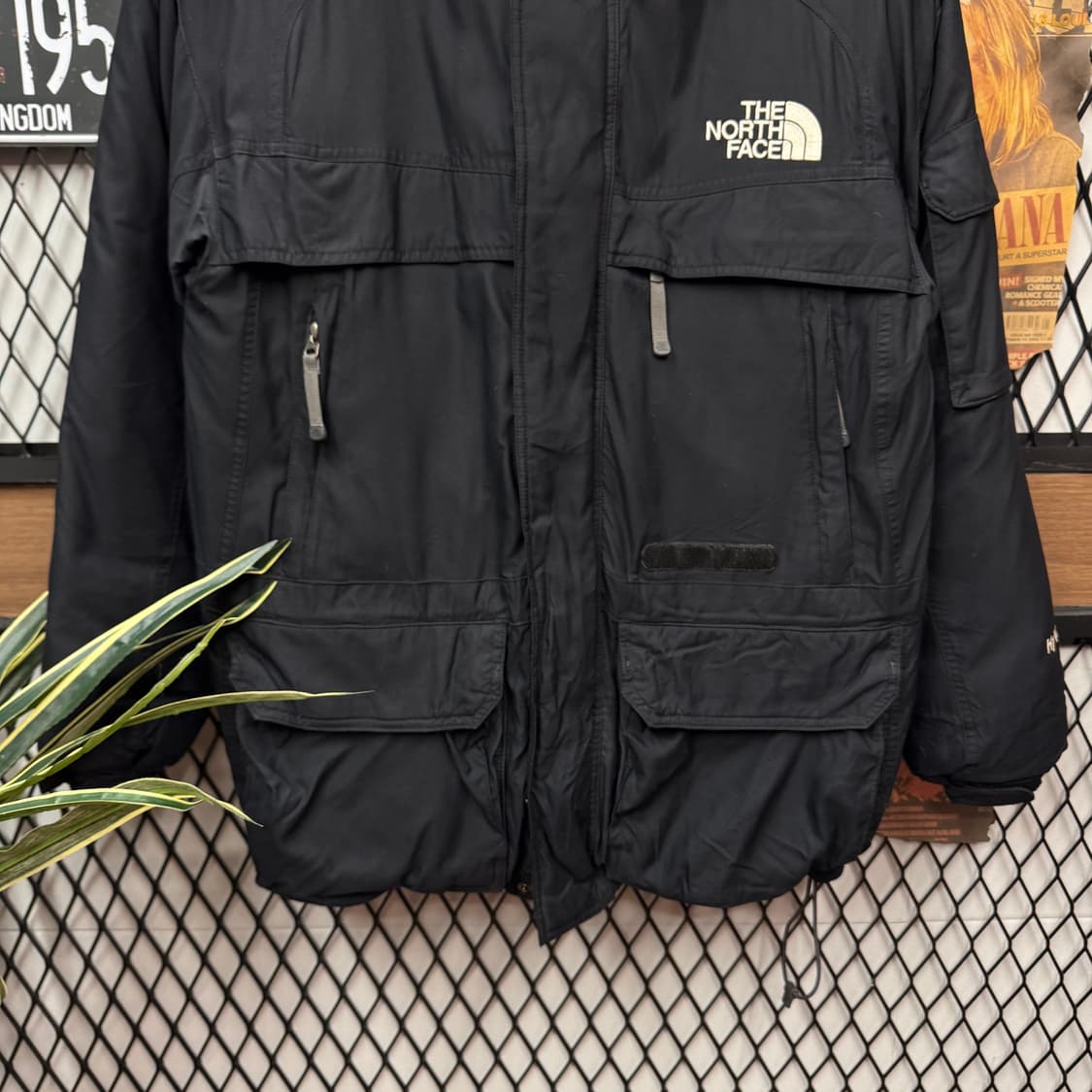 00s 노스페이스 다운 패딩 후드 점퍼 전면 포켓 포인트 블랙 상품이미지4