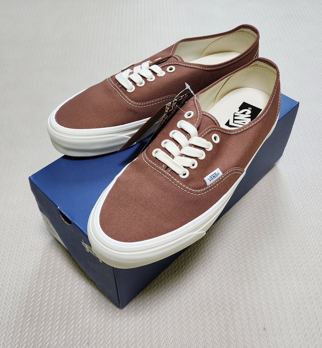 반스 프리미엄 어센틱 44 브라운 상품이미지1