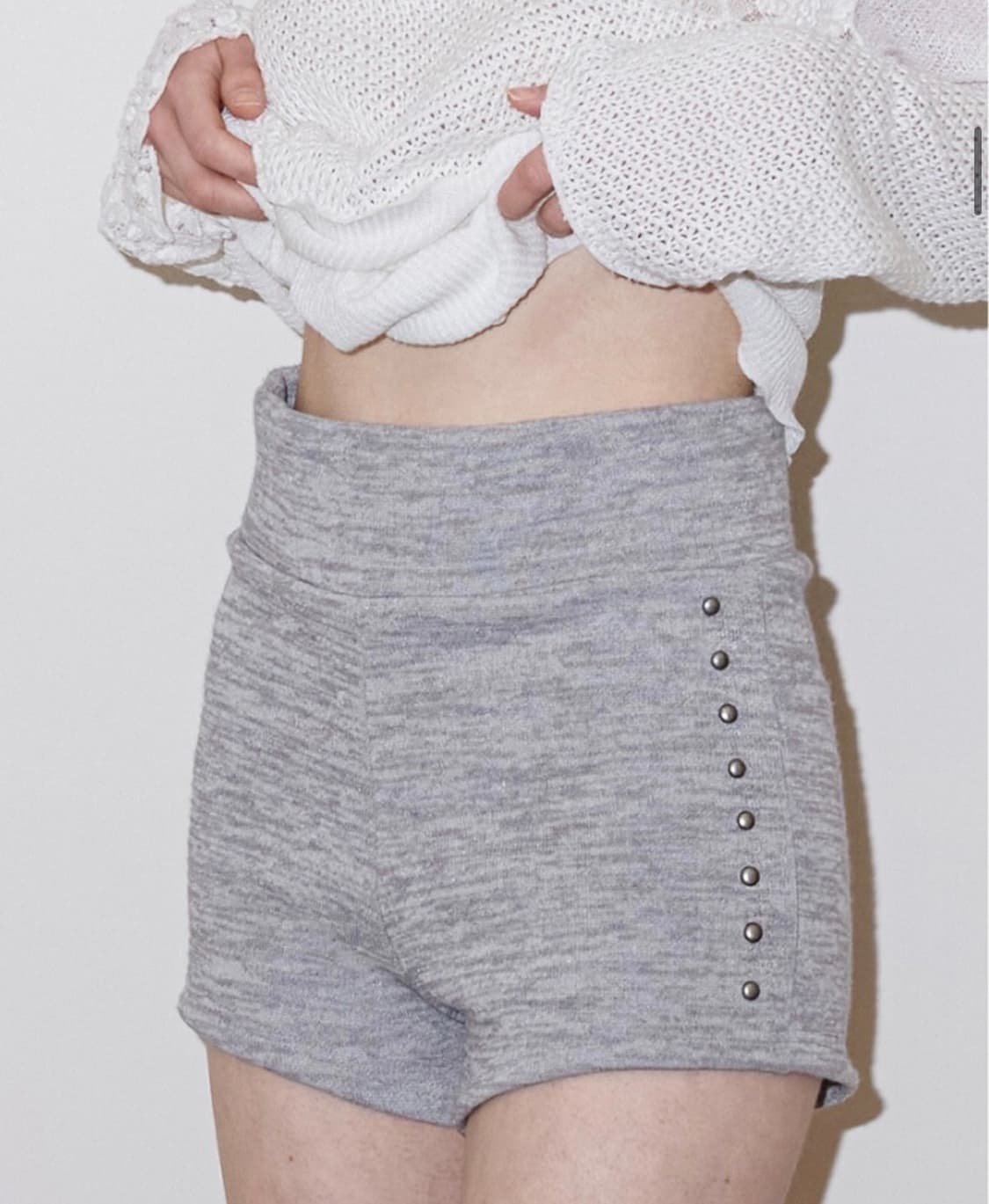 폴리수엠  STUDDED DOLPHIN SHORTS, GRAY 2size 상품이미지3
