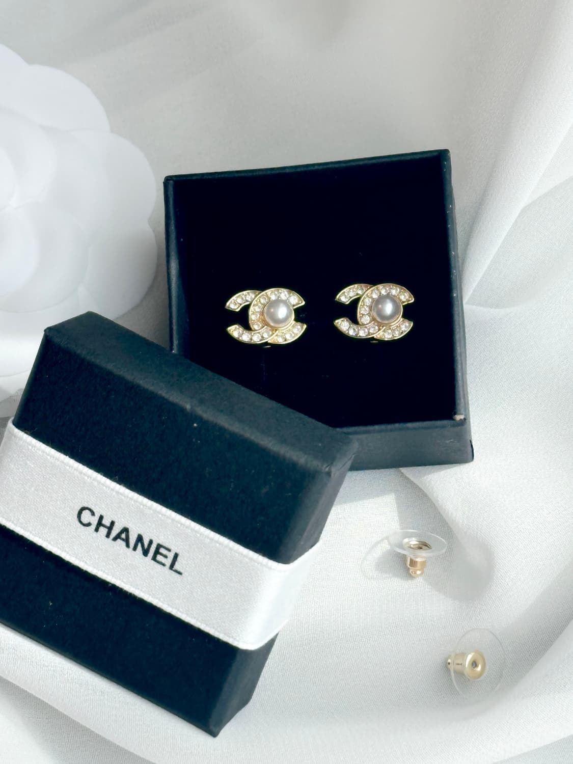 샤넬 진주 포인트 골드 업사이클링 귀걸이 상품이미지1