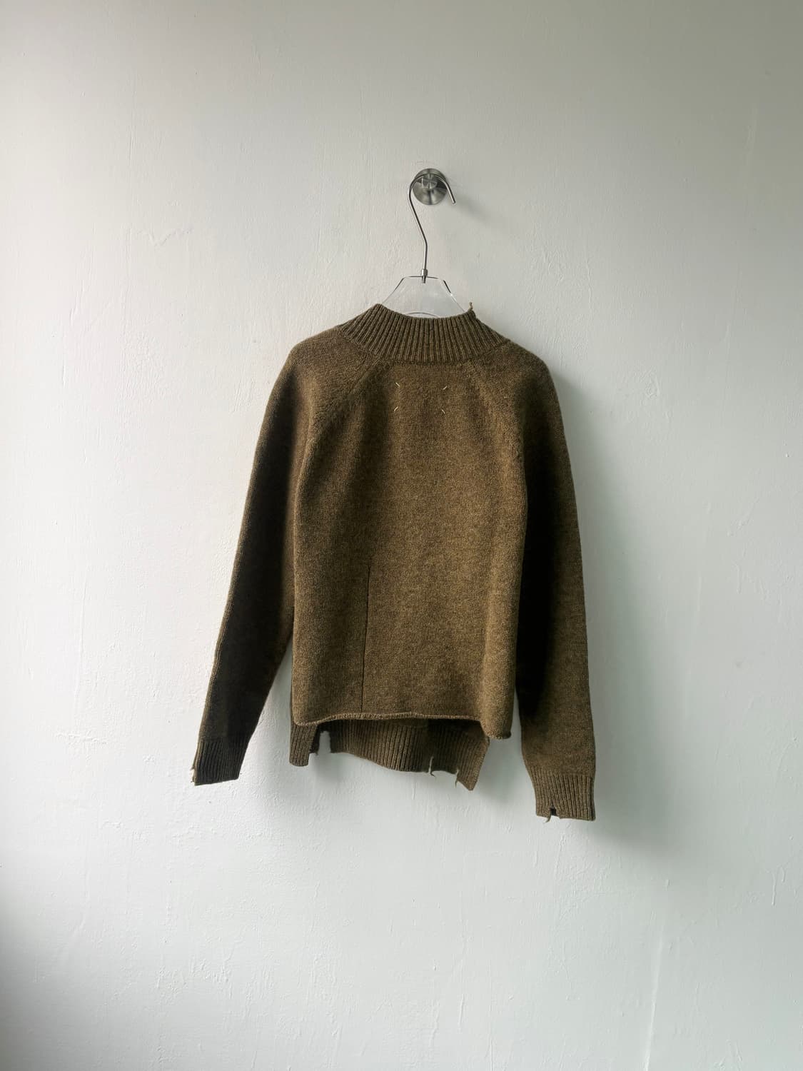 마르지엘라 디스트레싱 브이넥 스웨터 상품이미지7