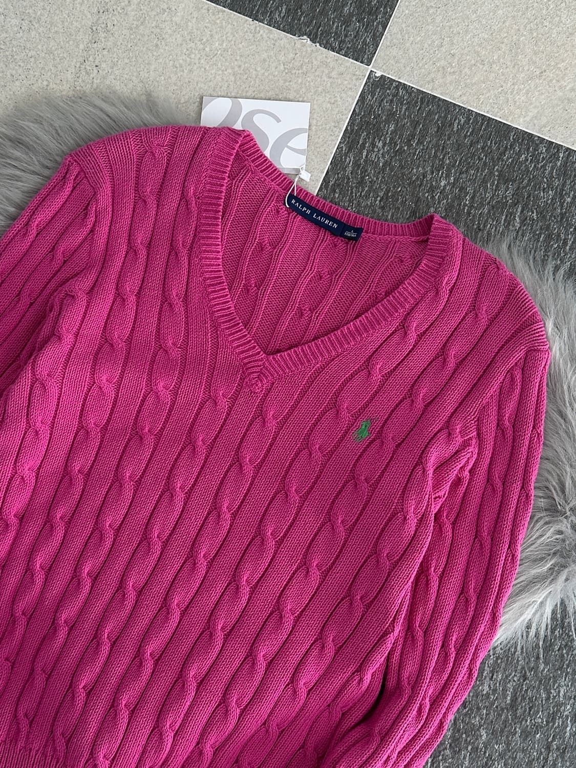 랄프로렌 핫핑크 V넥 케이블 니트  상품이미지4