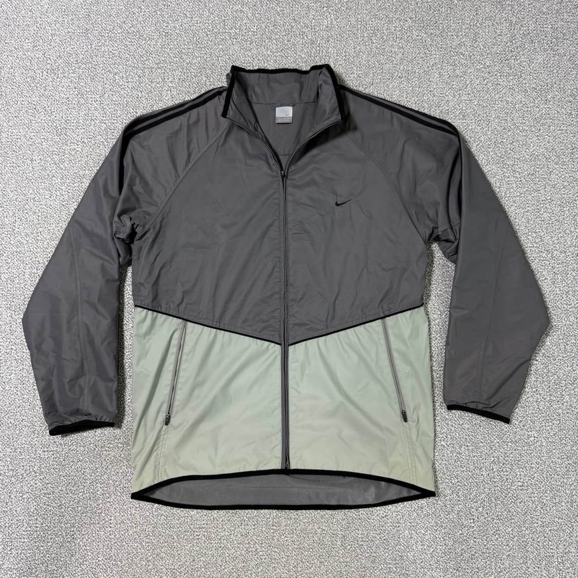 나이키 바람막이 2XL 상품이미지1