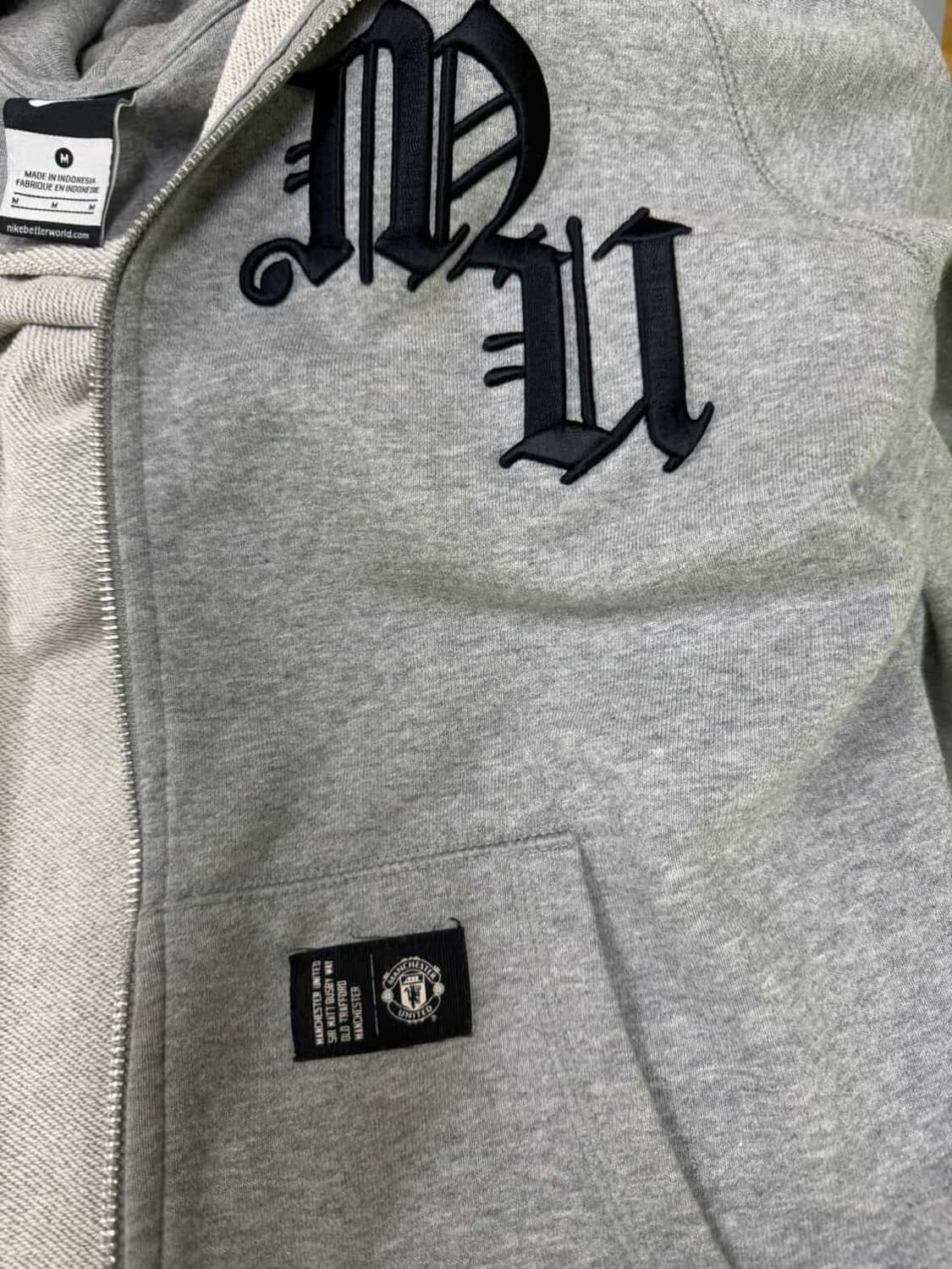 나이키 맨유 후드집업 상품이미지1