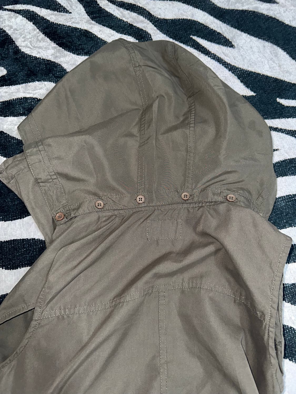 일본빈티지 y2k 그런지페어리 십자가 카키야상조끼 오네갸루파우닝133 상품이미지8