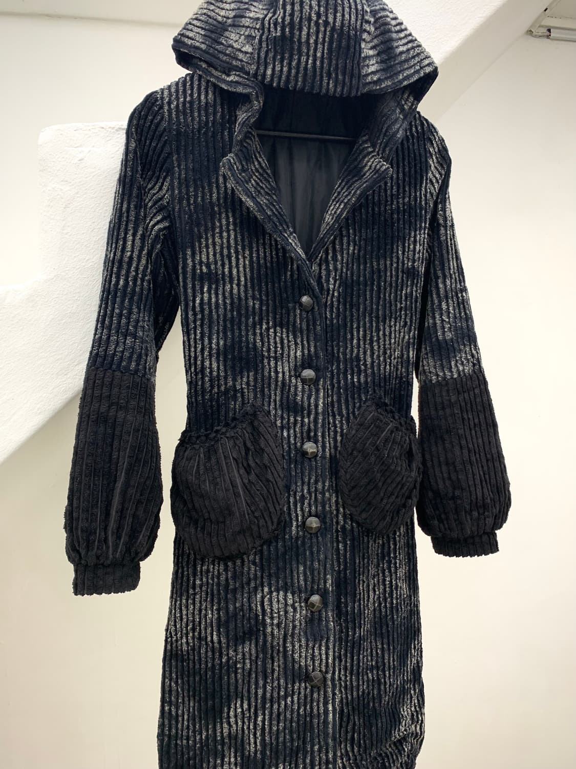 Wizard hood crush velour corduroy coat   상품이미지3