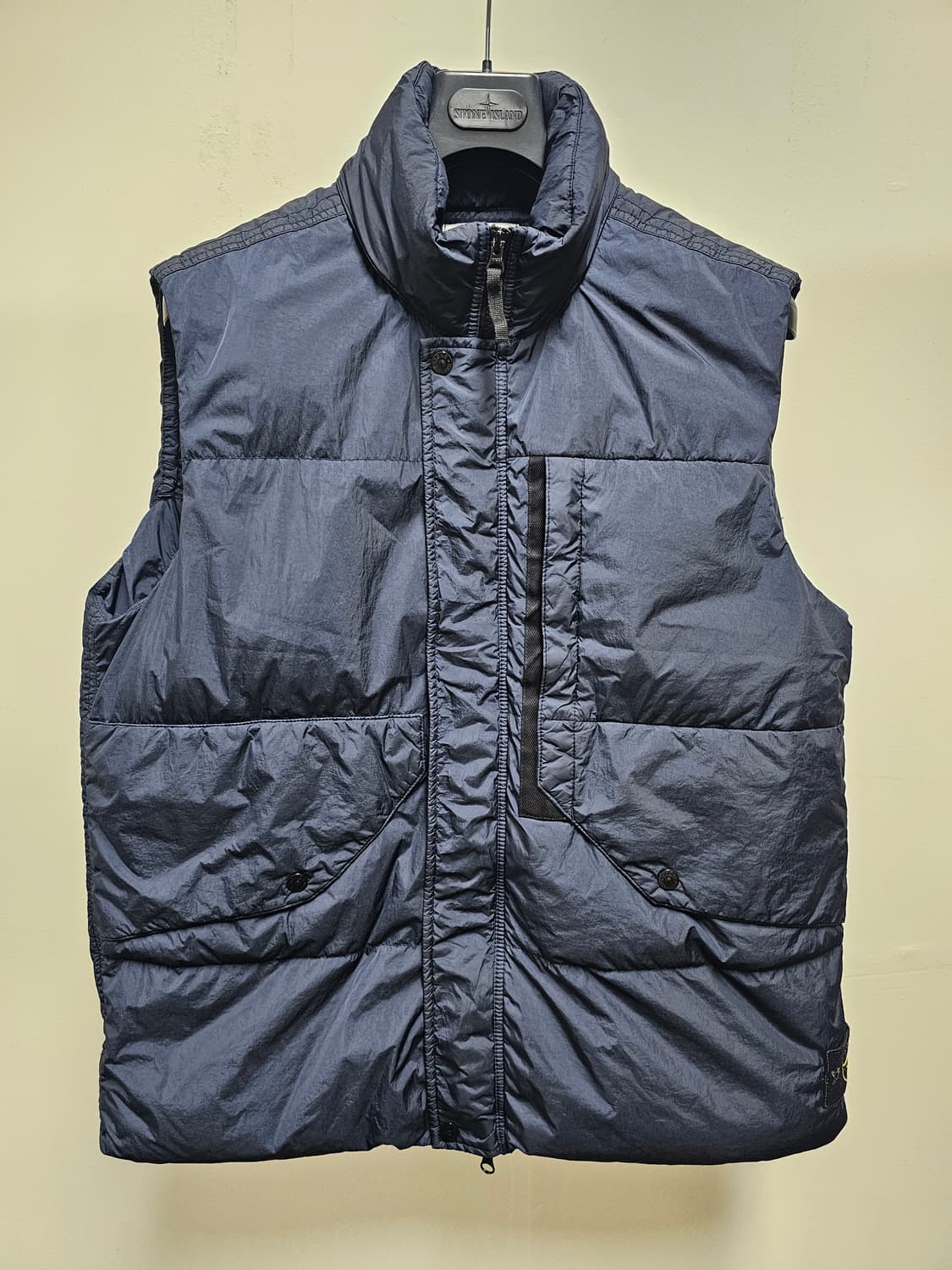 스톤아일랜드 크링클랩스 리사이클 나일론 다운 베스트 상품이미지1