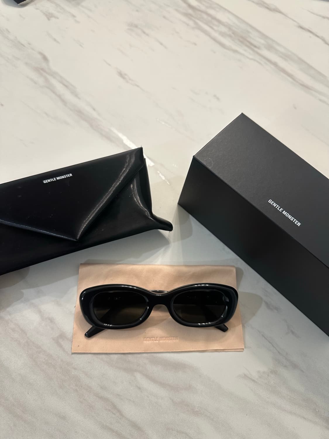 젠틀몬스터 탐부 01 상품이미지1