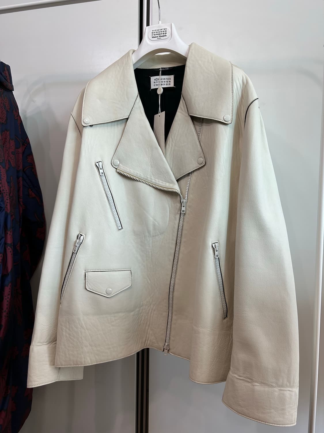 마르지엘라 화이트 레더 자켓 상품이미지3